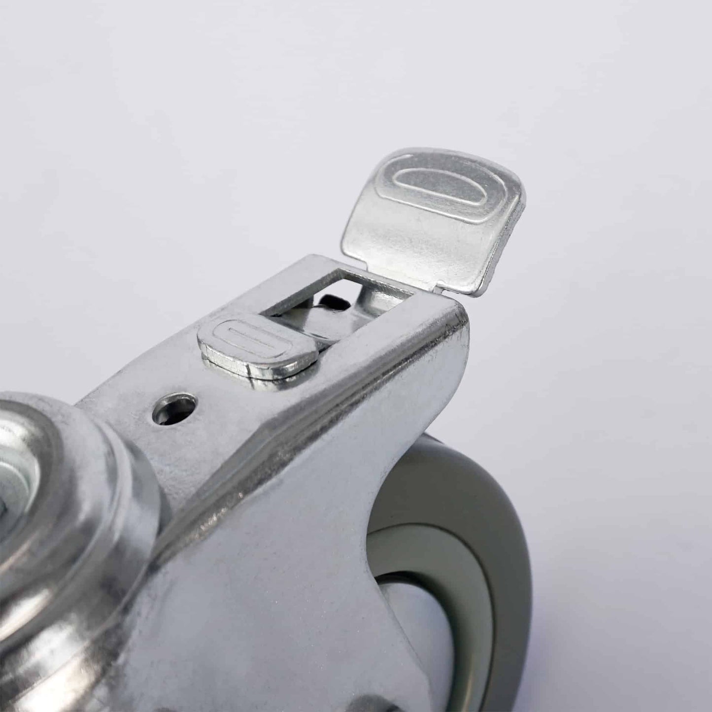 Ø 125 mm | Swivel castor with brake: rubber tread, screw fastening, plain bearing, load capacity 100 kg | 3064-125